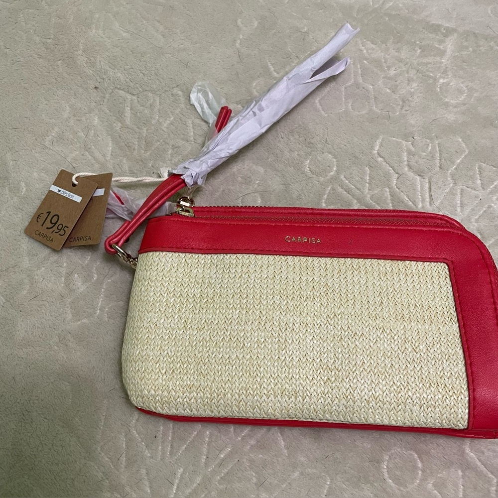 BNWT Orange & Off White Caprisa Wristlet Wallet